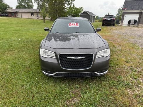 Used 2016 Chrysler 300 Limited AWD/4WD image 4