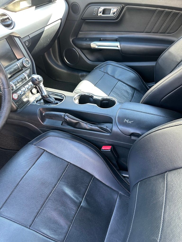 Used 2015 Ford Mustang Premium RWD image 10