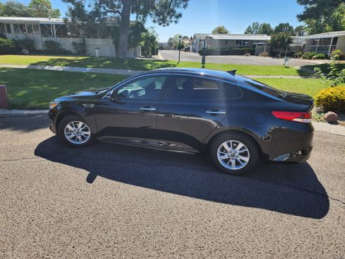 Used 2016 Kia Optima LX image 4