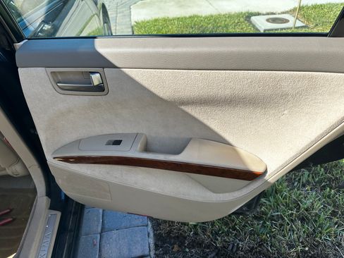 Used 2004 Nissan Maxima 3.5 SL w/ Driver Preferred Pkg image 10