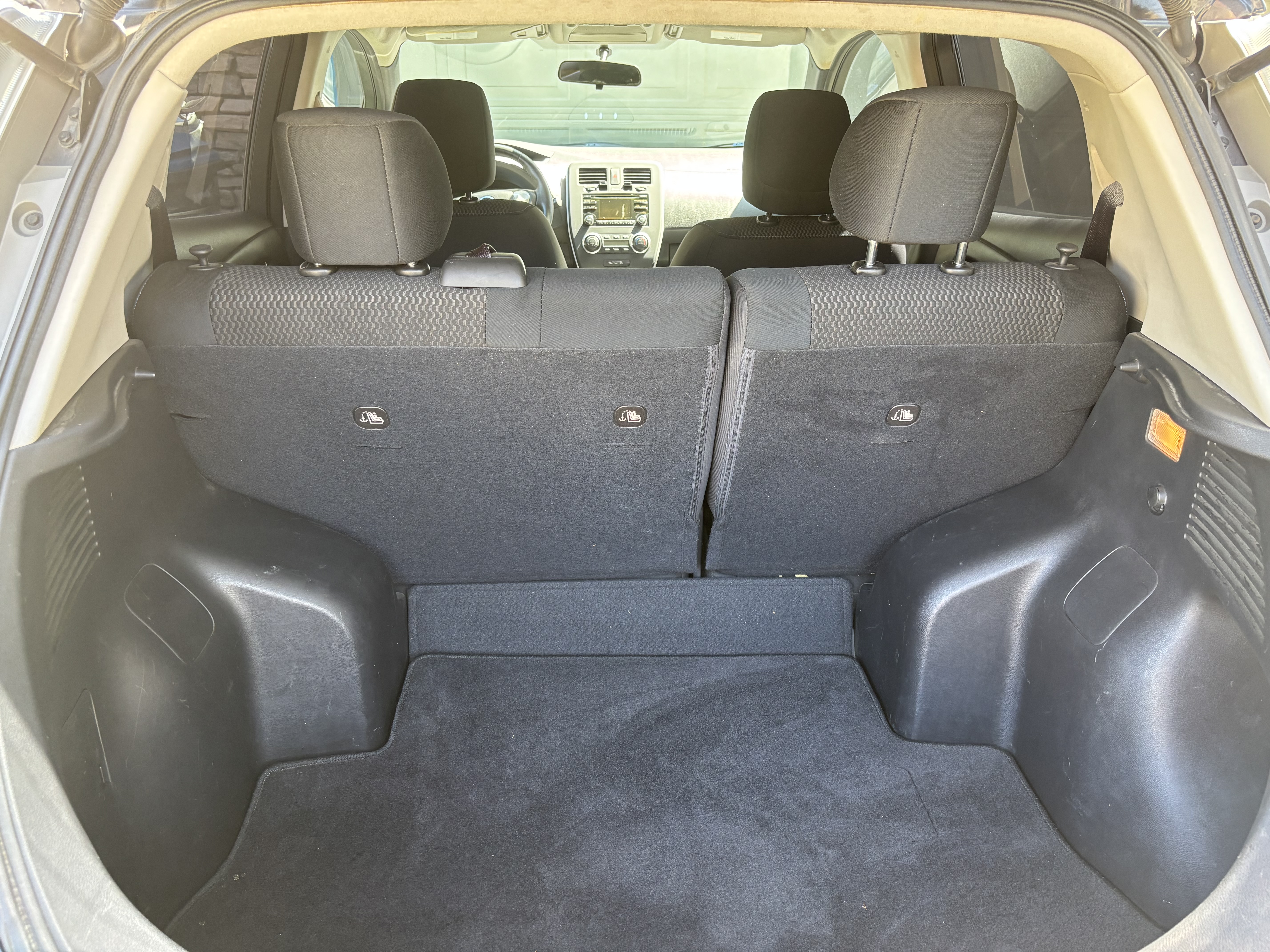 Used 2013 Nissan Leaf S FWD image 25