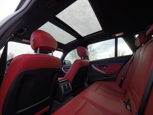 Used 2018 BMW 328d xDrive Wagon image 2