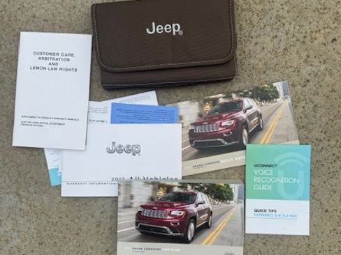 Used 2017 Jeep Grand Cherokee Laredo w/ Quick Order Package 2BE image 13