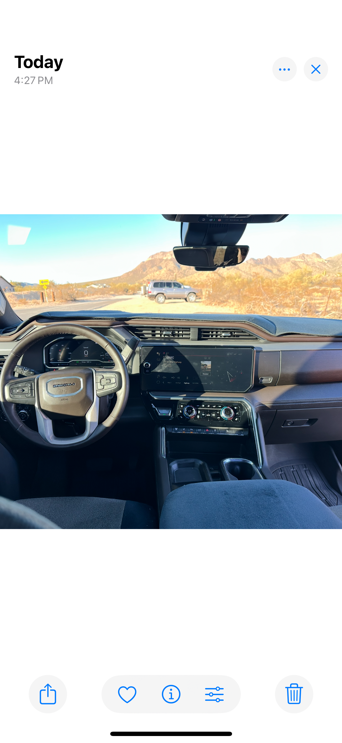 Used 2024 GMC Sierra 3500 Denali w/ Denali Reserve Package AWD/4WD image 9