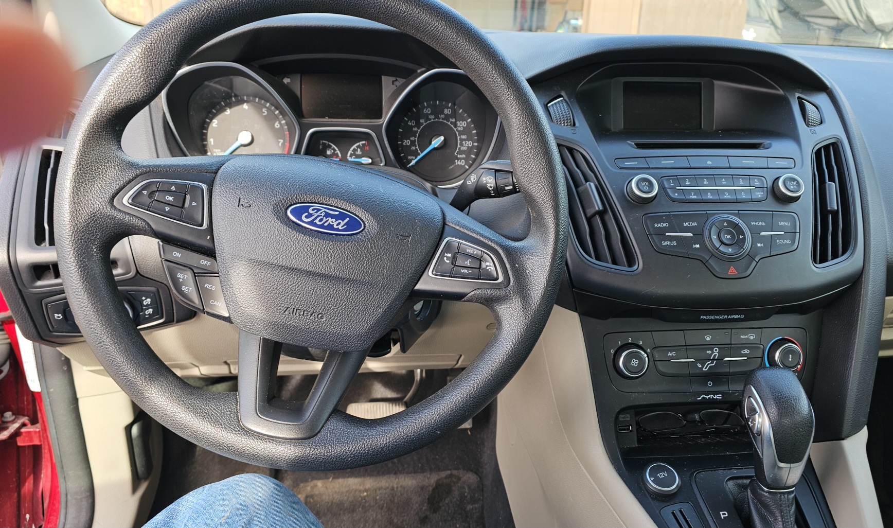 Used 2017 Ford Focus SE FWD image 9