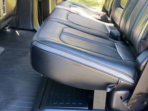 Used 2019 Ford F350 Platinum w/ Platinum Ultimate Package image 11