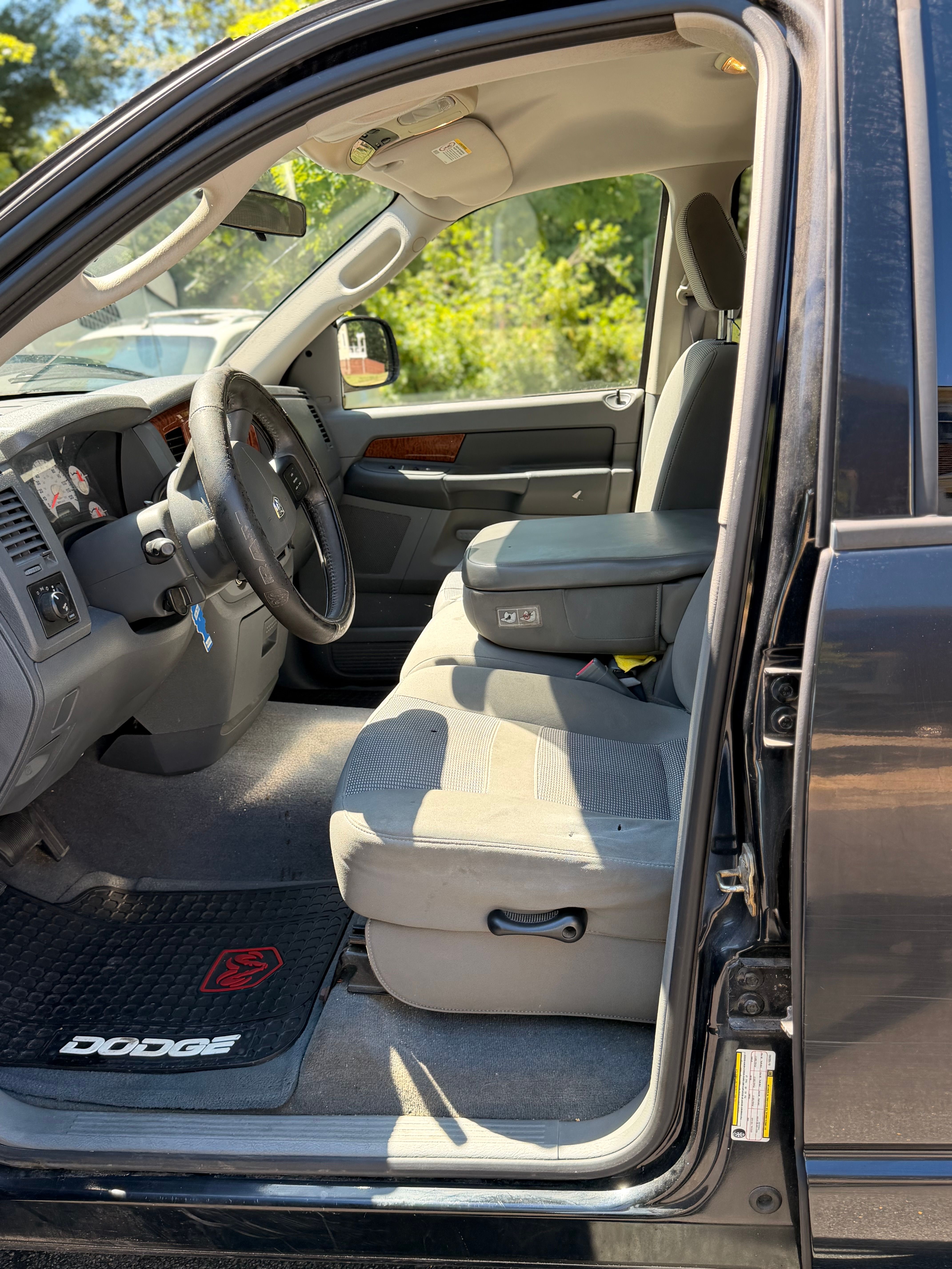Used 2006 Dodge Ram 1500 Truck SLT RWD image 5
