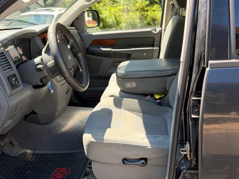 Used 2006 Dodge Ram 1500 Truck SLT RWD image 4