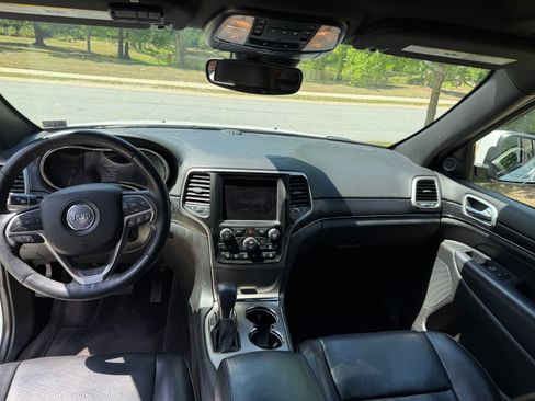 Used 2018 Jeep Grand Cherokee High Altitude image 9