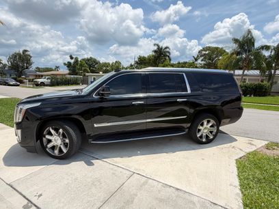 Used 2017 Cadillac Escalade ESV Luxury