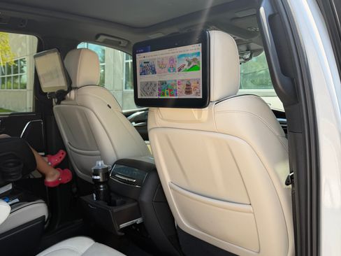 Used 2024 Cadillac Escalade Sport w/ Touring Package AWD/4WD image 6