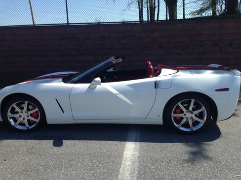 Used 2008 Chevrolet Corvette Convertible w/ Preferred Equipment Group RWD image 1