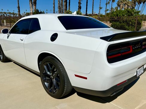 Used 2019 Dodge Challenger SXT w/ Plus Package RWD image 6