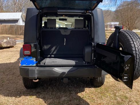 Used 2009 Jeep Wrangler Rubicon w/ PWR Convenience Group image 10