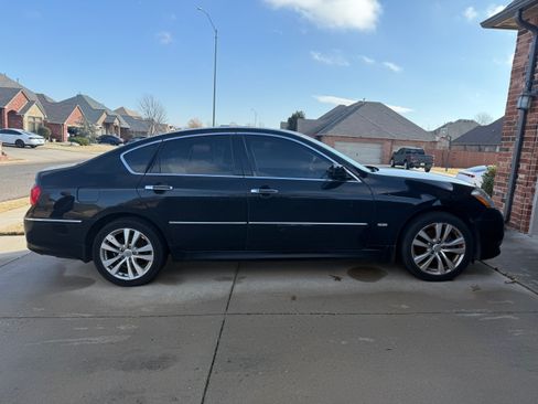 Used 2010 INFINITI M35 x w/ Technology Pkg image 4