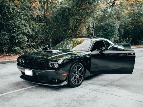 Used 2017 Dodge Challenger R/T Scat Pack image 8