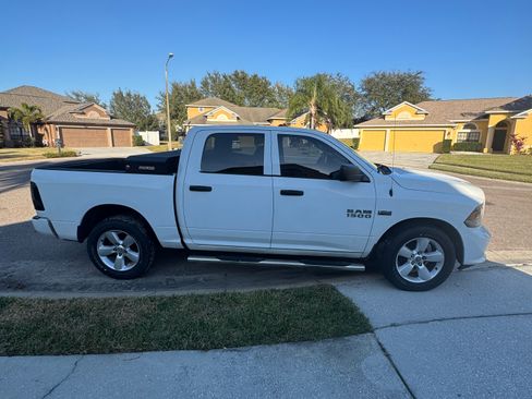 Used 2014 RAM 1500 Express image 2