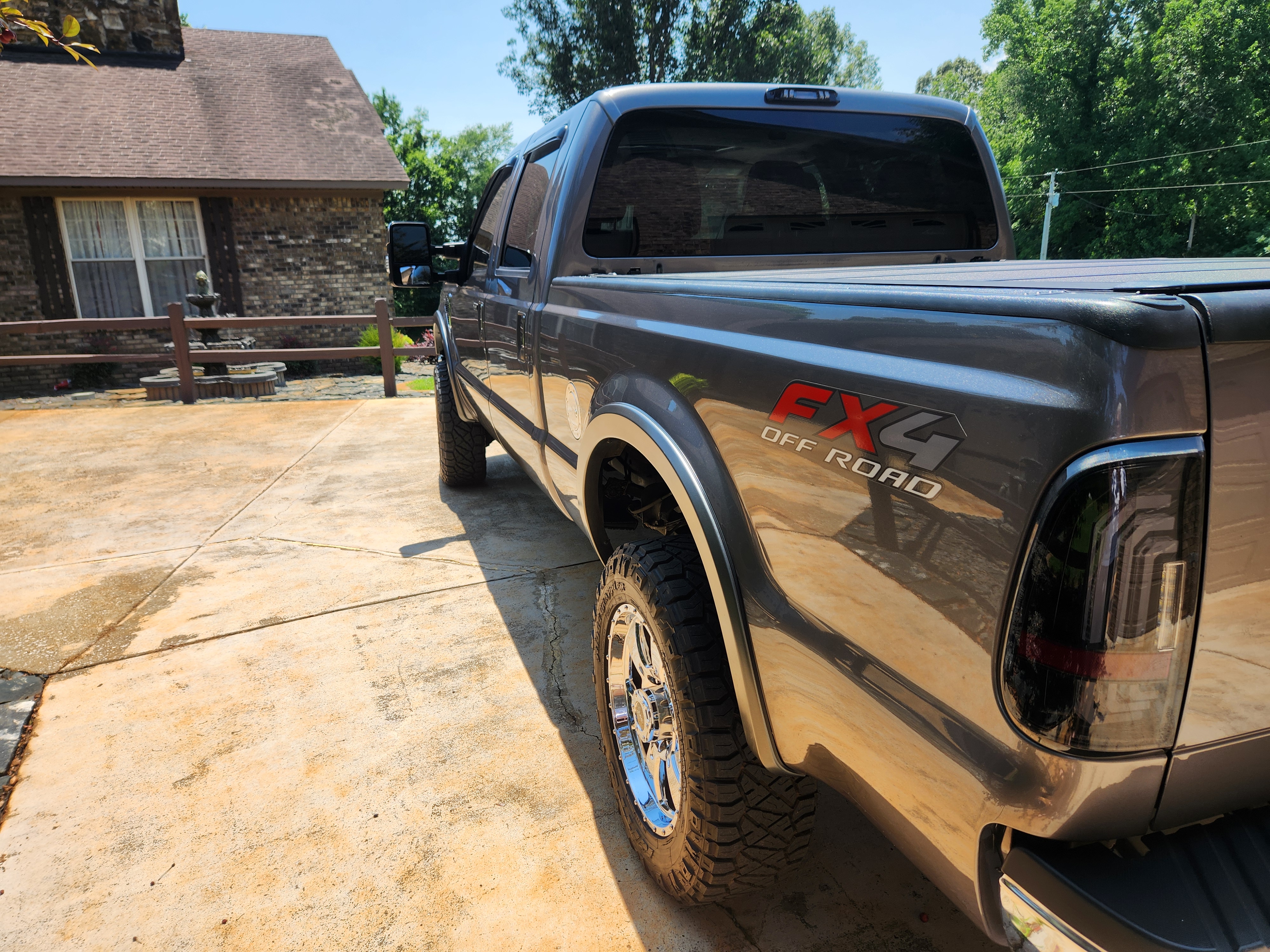 Used 2010 Ford F250 XLT AWD/4WD image 5