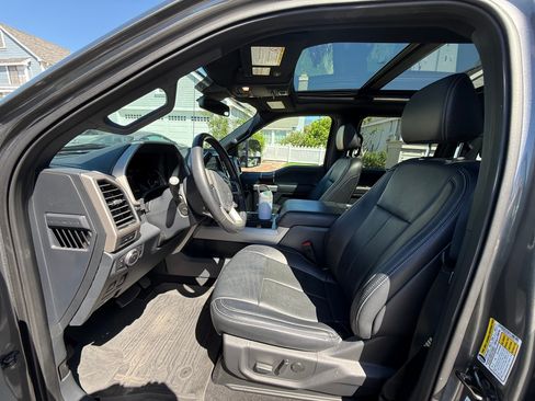 Used 2022 Ford F250 Lariat w/ Tremor Off-Road Package image 18