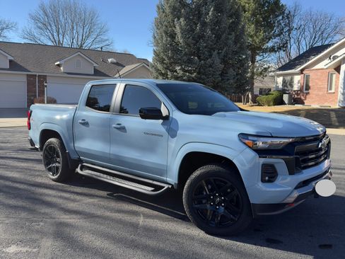 Used 2025 Chevrolet Colorado Z71 w/ Technology Package image 1