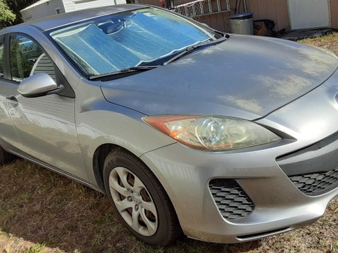 Used 2013 MAZDA MAZDA3 i Sport image 14