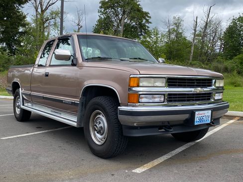 Used 1994 Chevrolet Silverado 2500 4x4 Extended Cab image 1