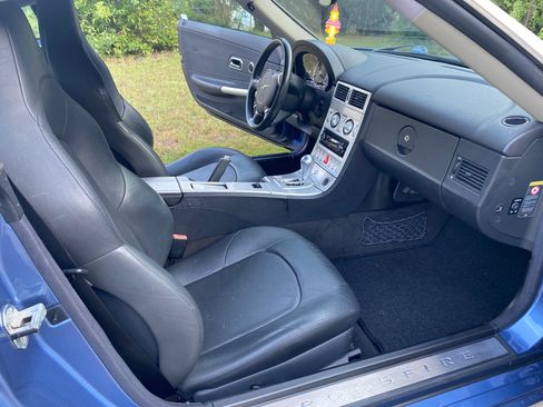 Used 2005 Chrysler Crossfire Limited image 10