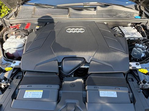Used 2023 Audi Q7 3.0T Prestige w/ Prestige Package image 11