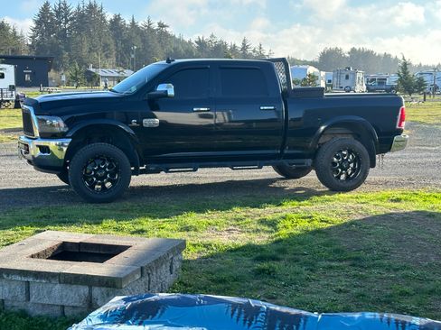 Used 2014 RAM 2500 Longhorn w/ Convenience Group AWD/4WD image 1
