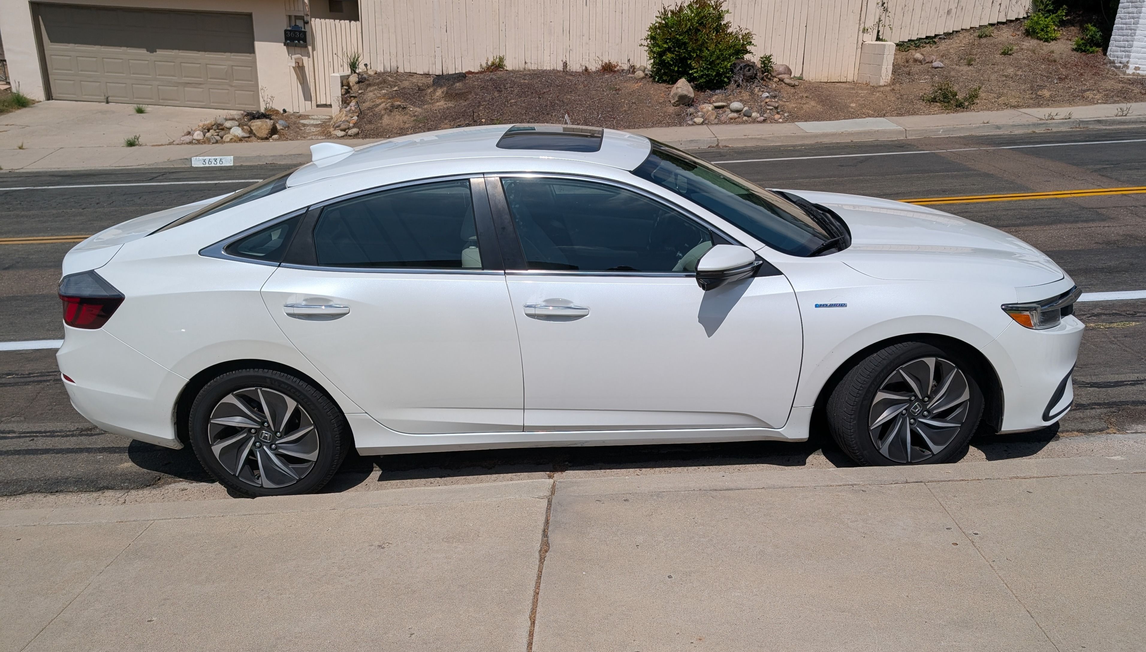 Used 2019 Honda Insight Touring image 2