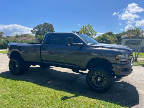 Used 2022 RAM 3500 Big Horn w/ Night Edition AWD/4WD image 1