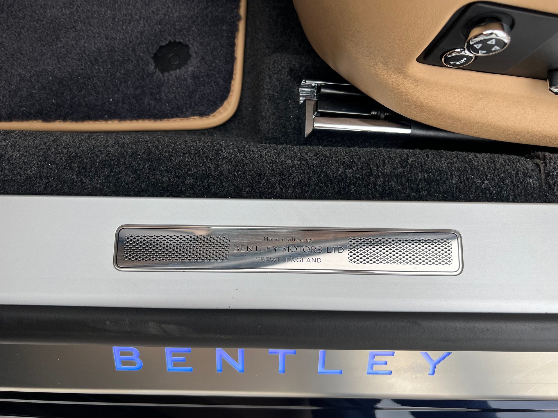 Used 2022 Bentley Flying Spur V8 AWD/4WD image 31