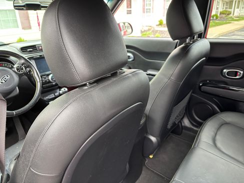 Used 2014 Kia Soul + w/ Primo Package image 16