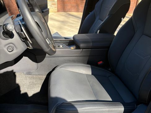 Used 2025 Lexus GX 550 image 16