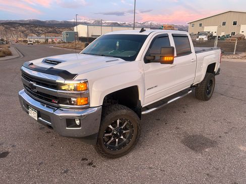 Used 2019 Chevrolet Silverado 2500 LT image 13