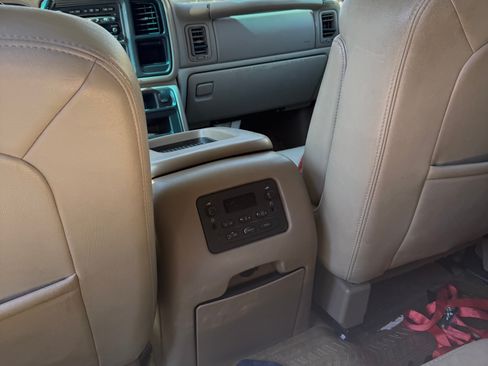 Used 2003 Chevrolet Tahoe LT image 4