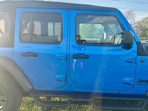 Used 2025 Jeep Wrangler Unlimited Sport image 6