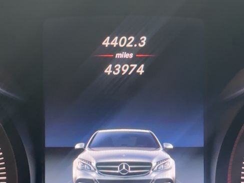 Used 2016 Mercedes-Benz C 300 Sedan image 28