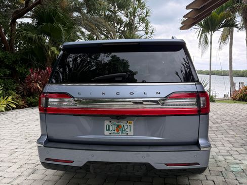 Used 2020 Lincoln Navigator L Black Label w/ Cargo Convenience Package image 5