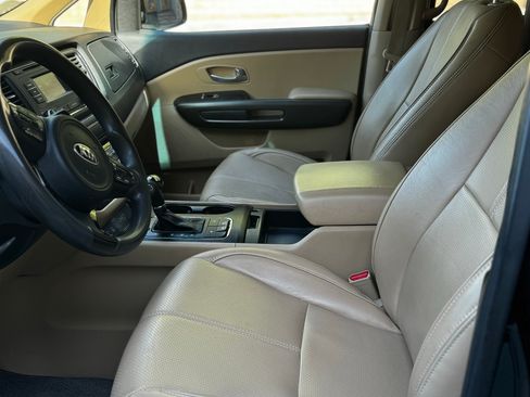 Used 2016 Kia Sedona LX w/ LX Convenience Package FWD image 14