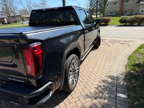 Used 2023 GMC Sierra 1500 Denali Ultimate image 4