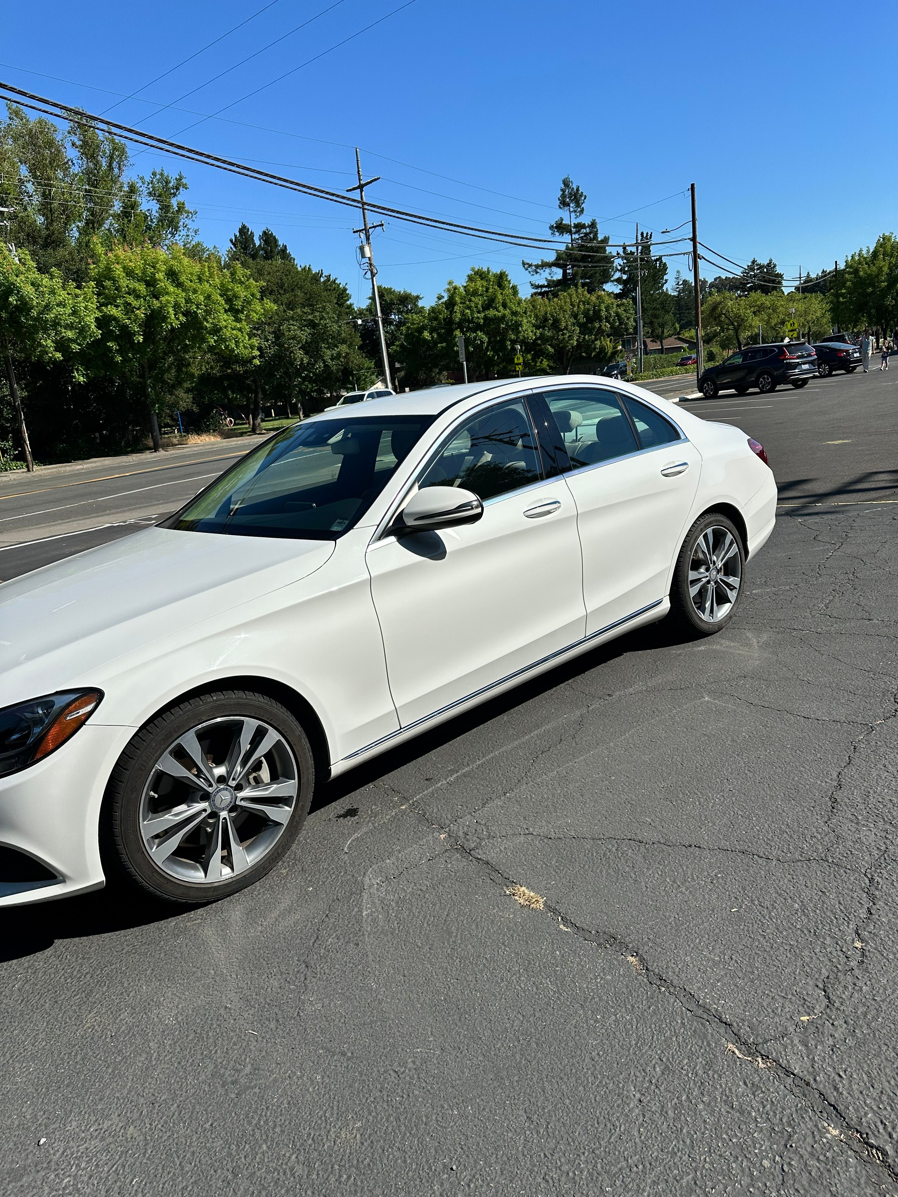 Used 2016 Mercedes-Benz C 300 Sedan image 4