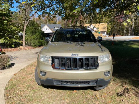 Used 2011 Jeep Grand Cherokee Limited image 5