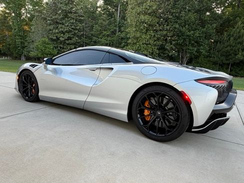 Used 2025 McLaren Artura Spider RWD image 5