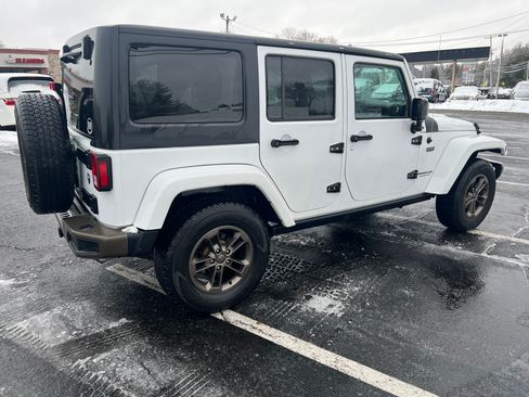 Used 2016 Jeep Wrangler Unlimited Sahara image 6
