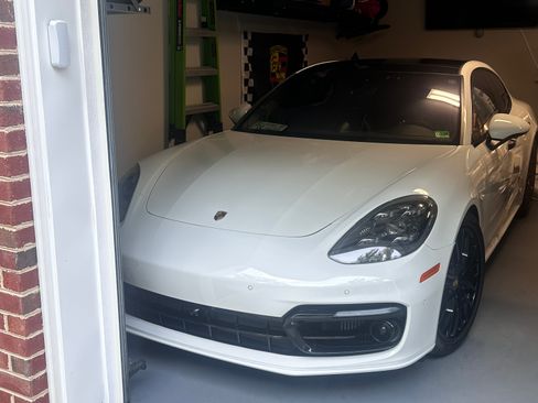 Used 2017 Porsche Panamera 4S AWD/4WD image 1