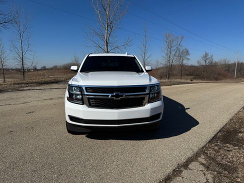 Used 2018 Chevrolet Suburban LT image 4
