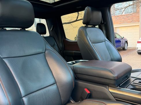 Used 2021 Ford F150 Lariat w/ Equipment Group 502A High image 19