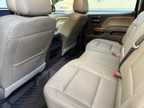 Used 2018 GMC Sierra 1500 SLT w/ SLT Premium Package image 29