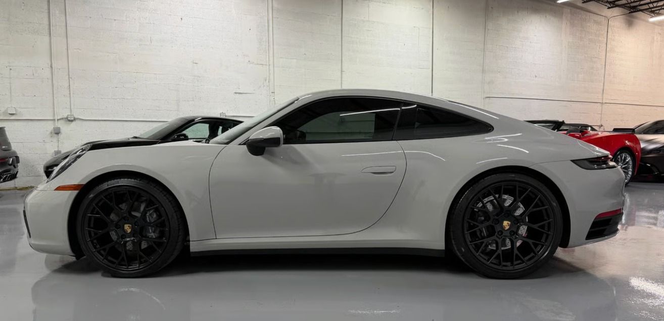 Used 2023 Porsche 911 Carrera RWD image 11